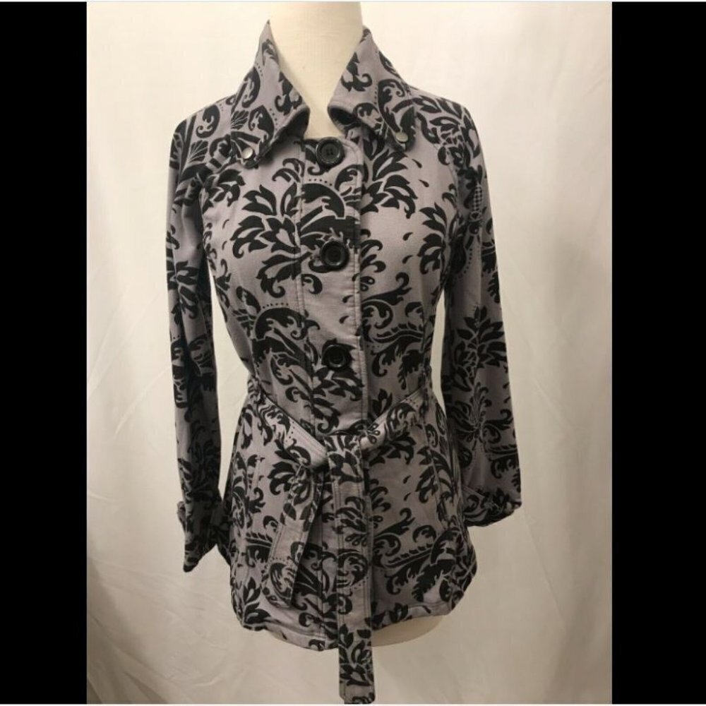 LA Kitty Gray Cotton/Poly Blend, Short Belted Fitted Trench.Junior S/ MS XS. AL